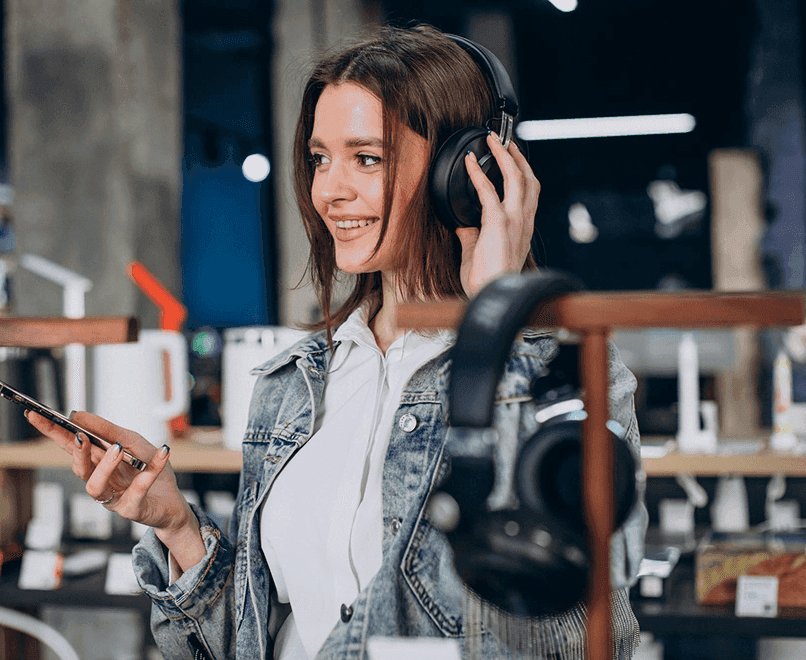 AI Sales Agent Transforming Digital Retail Customer Journeys